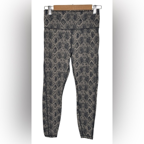 Athleta Ultimate Stash Pocket Snake 7/8 Tight Leggings Quail Gray - XS - Picture 3 of 8